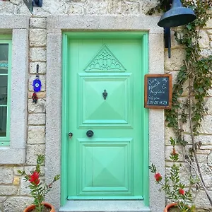 Dora Otel
