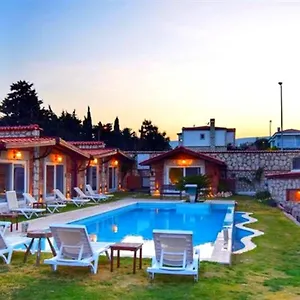 Wood Town Otel